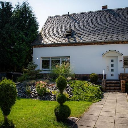 Unterschlupf Radeberg Mit Garten & Whirlpool Dış mekan fotoğraf