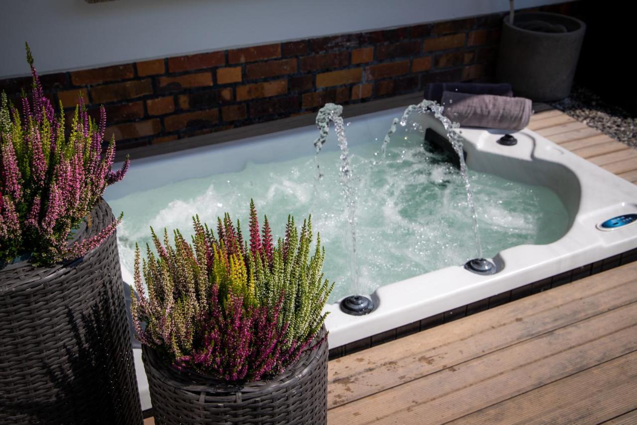 Unterschlupf Radeberg Mit Garten & Whirlpool Dış mekan fotoğraf